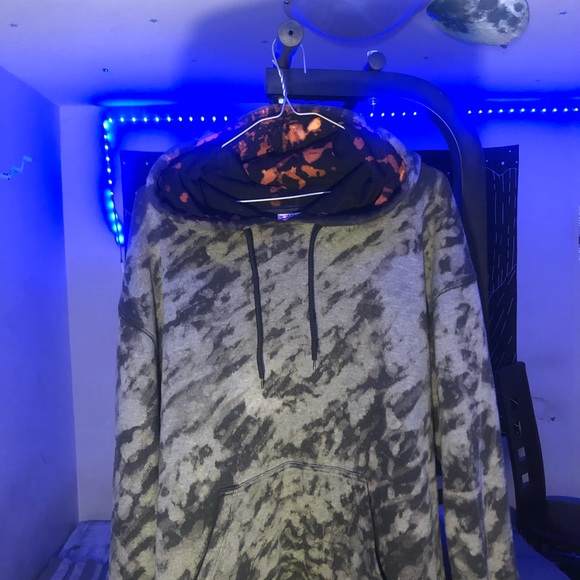 Alté style hoodie - Picture 2 of 4